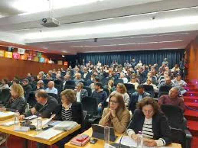 Votação de Agendamento do Debate Específico sobre os 14 fogos no Largo do Mercado de Bensafrim ao abrigo do Artigo 40.º do Regimento